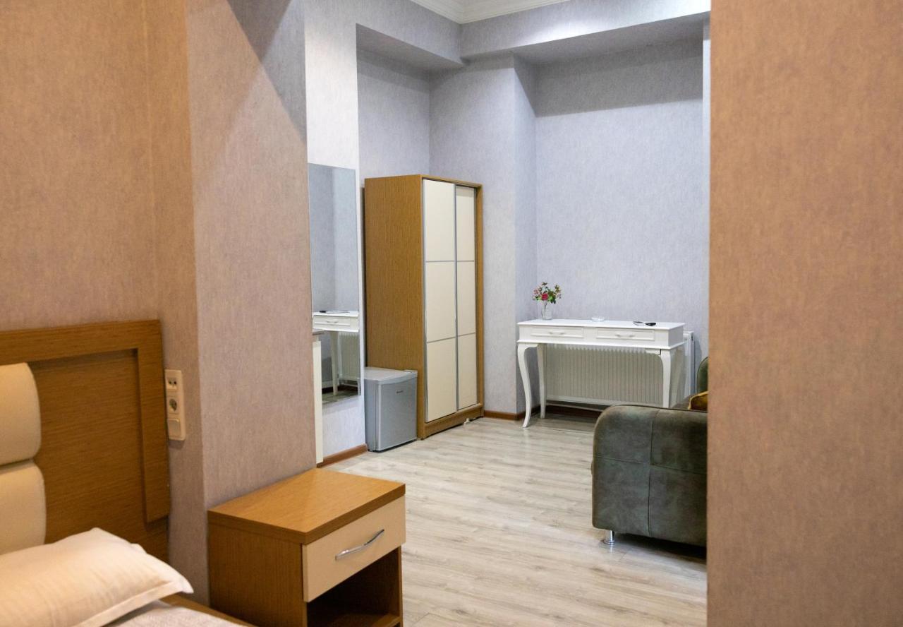 Marjani Apartments Tbilisi Bagian luar foto